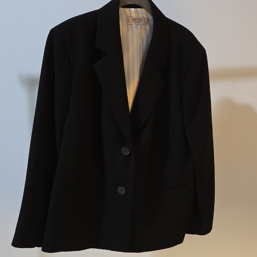 Ladies Kasper Classic Black Blazer